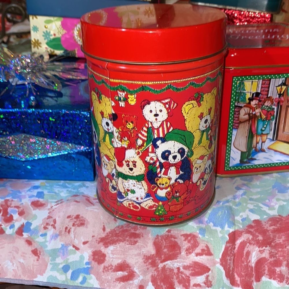 Bundle of 14 Christmas gift boxes 7 gift boxes and 7 tin boxes - Picture 6 of 12